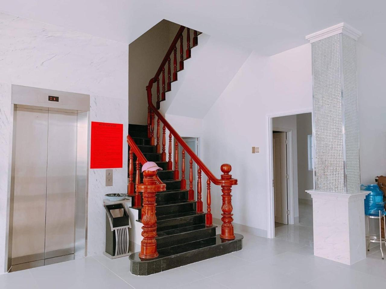 Royal Hotel Bac Lieu Екстер'єр фото